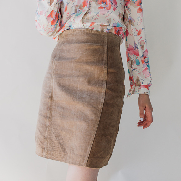 Vintage Tan Suede Pencil Skirt Copper Key 5 - Picture 3 of 15